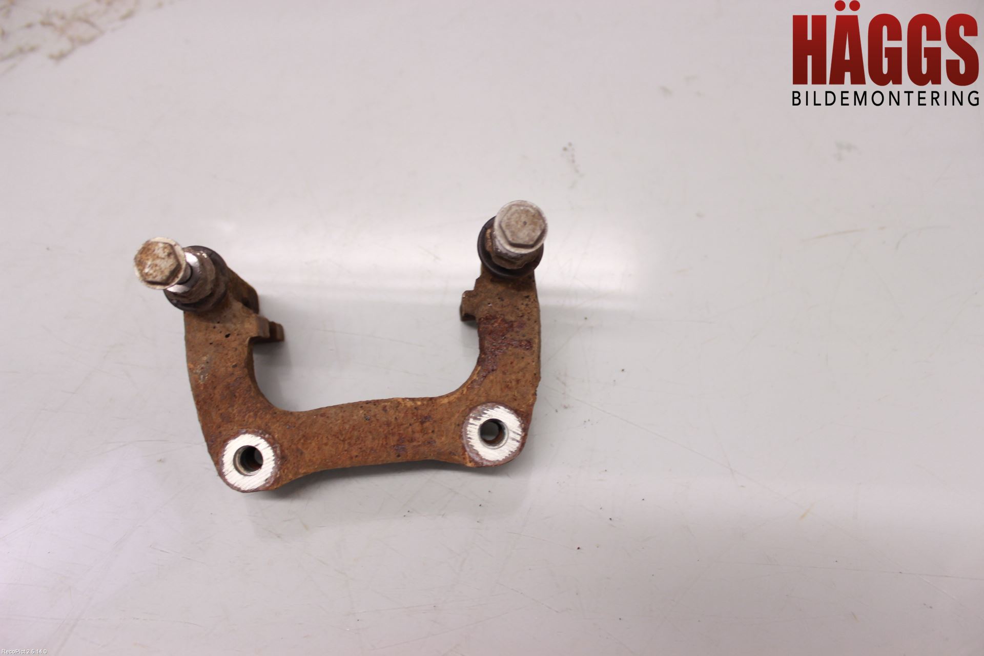 Peugeot PARTNER 08-15 Bromsokshållare