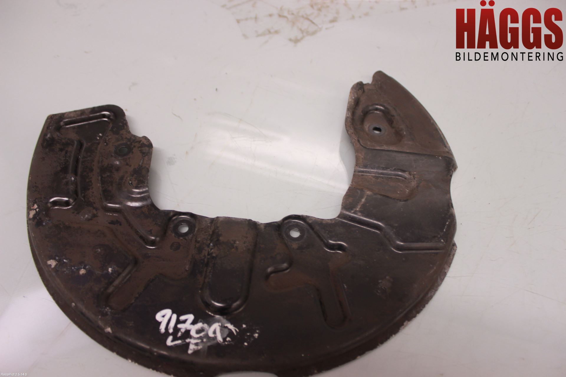 Audi A4/S4 01-05 Bromssköld Fram