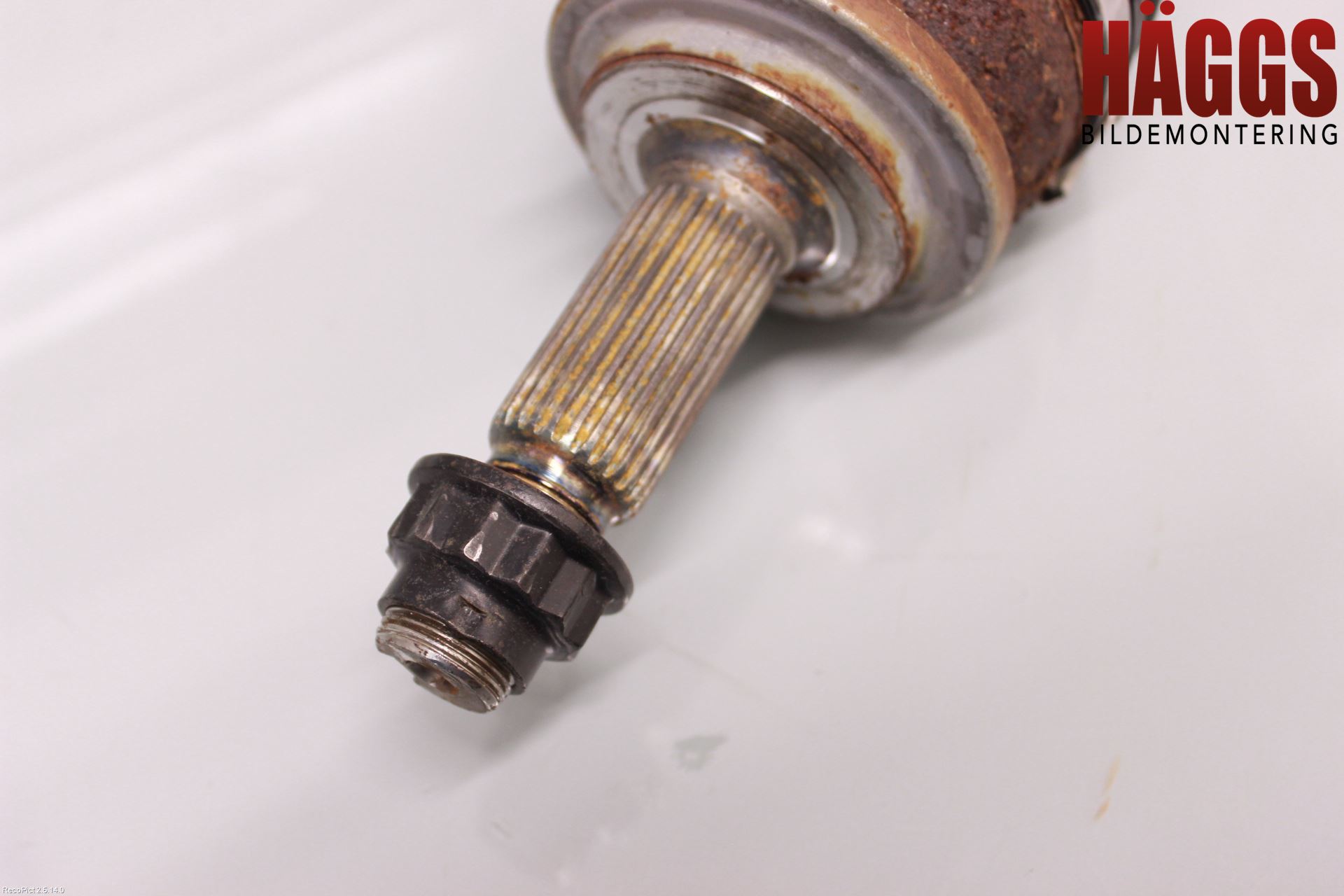 Toyota AURIS 13-19 Drivaxel Fram Vänster