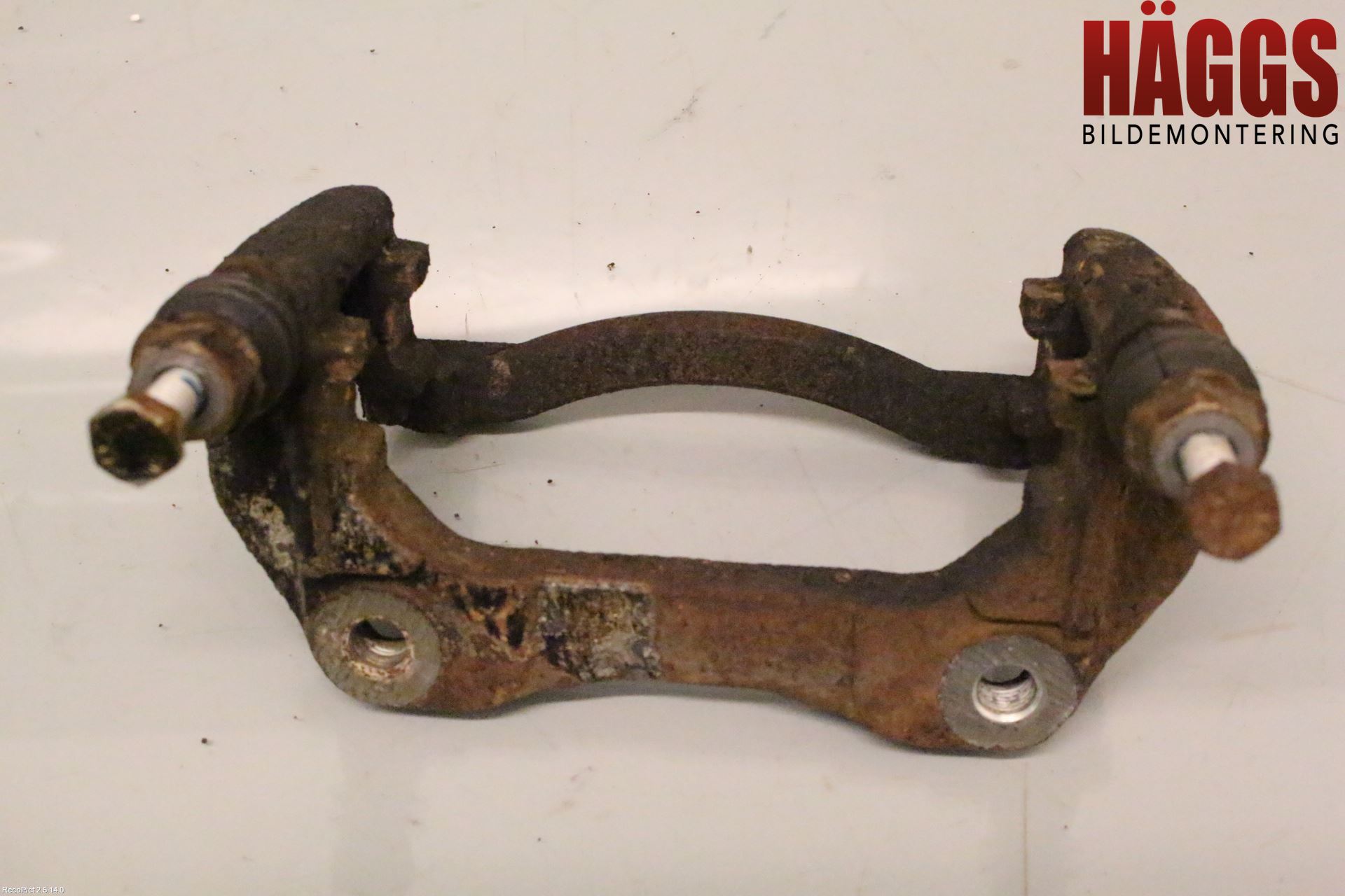 Ford TRANSIT/TOURNEO COURIER 13-23 Bromsokshållare