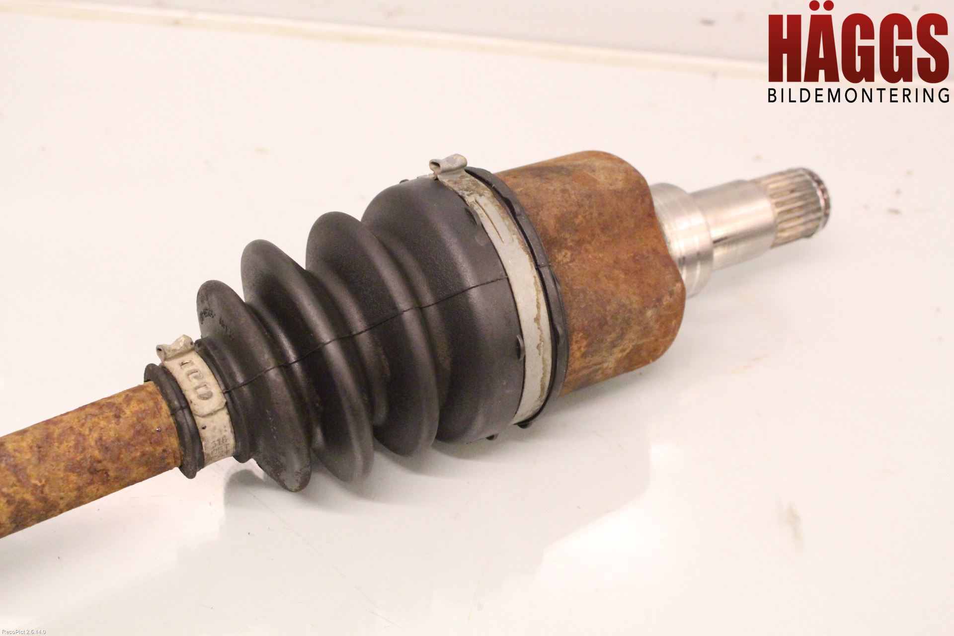 Ford FIESTA 09-12 Drivaxel Fram Vänster
