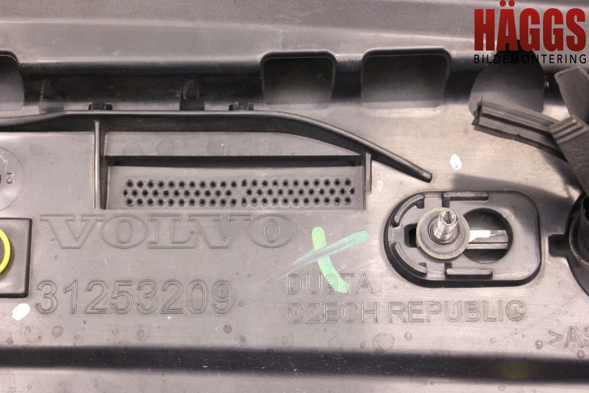 Volvo V60 11-13 Spoiler Baklucka