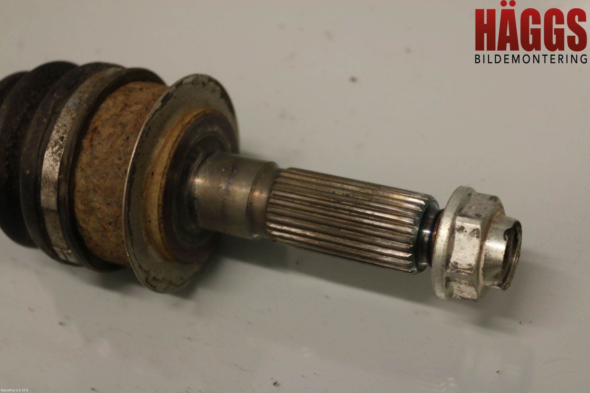 Subaru OUTBACK 10-15 Drivaxel Bak Höger