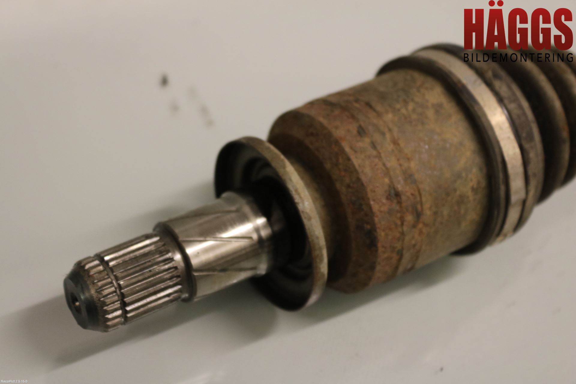 Subaru OUTBACK 10-15 Drivaxel Bak Höger