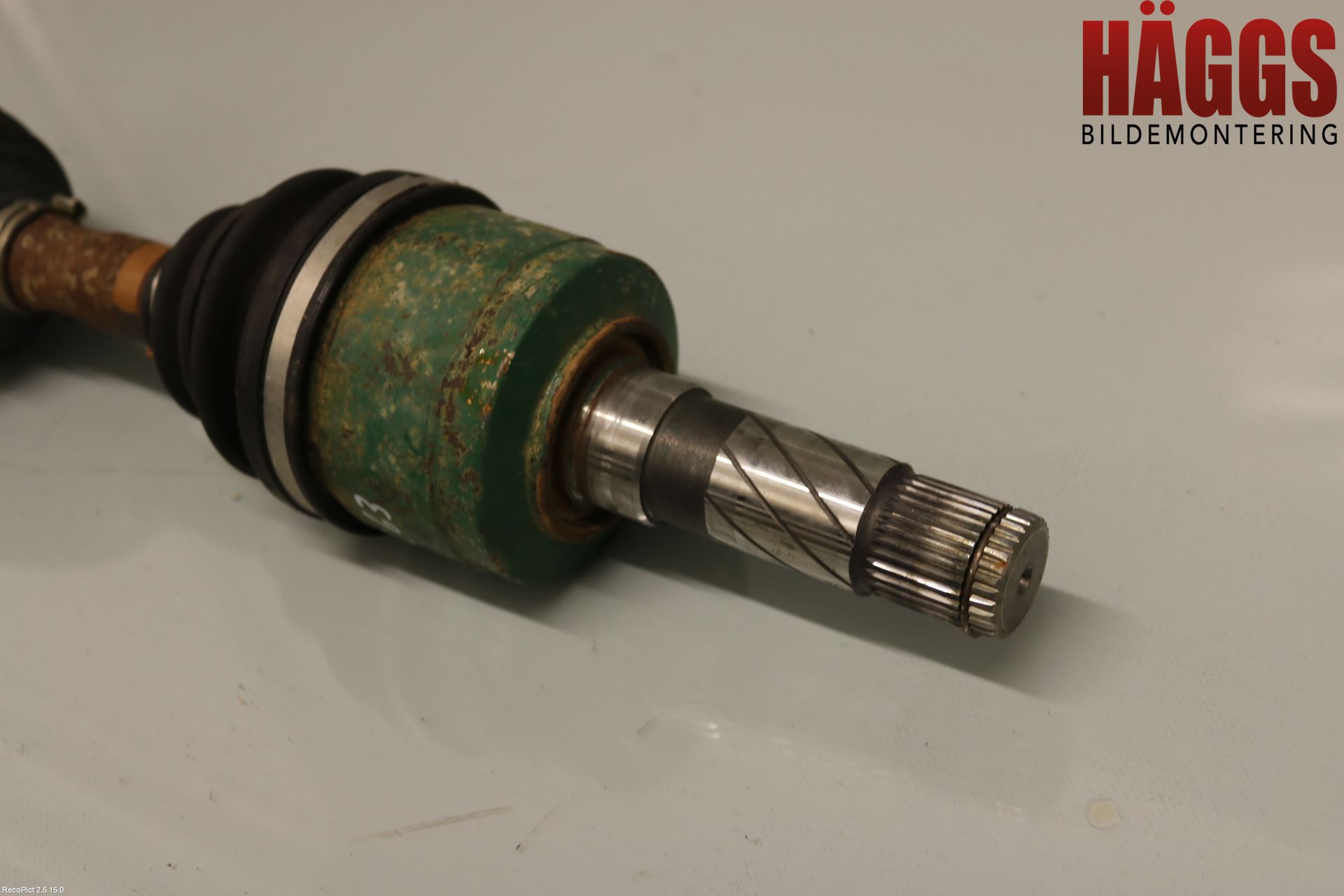 Mazda BT-50 Drivaxel Fram Höger