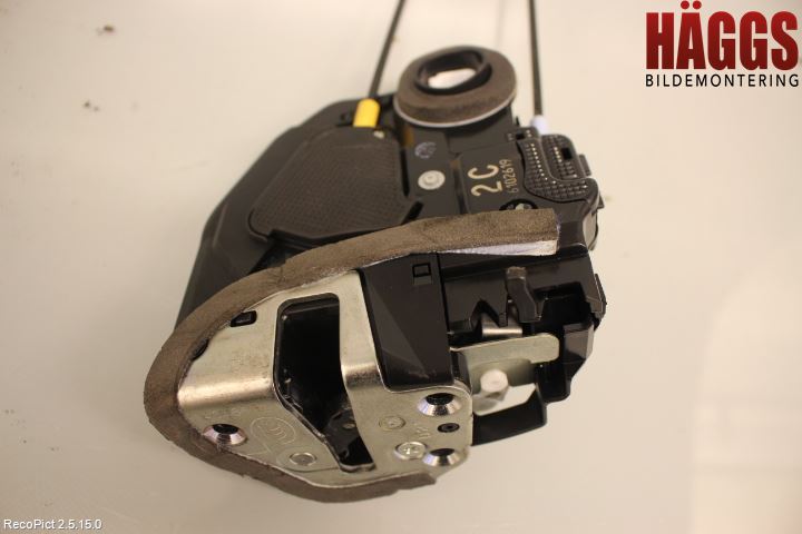 Toyota AURIS 07-09 Låskista-Dörrlås