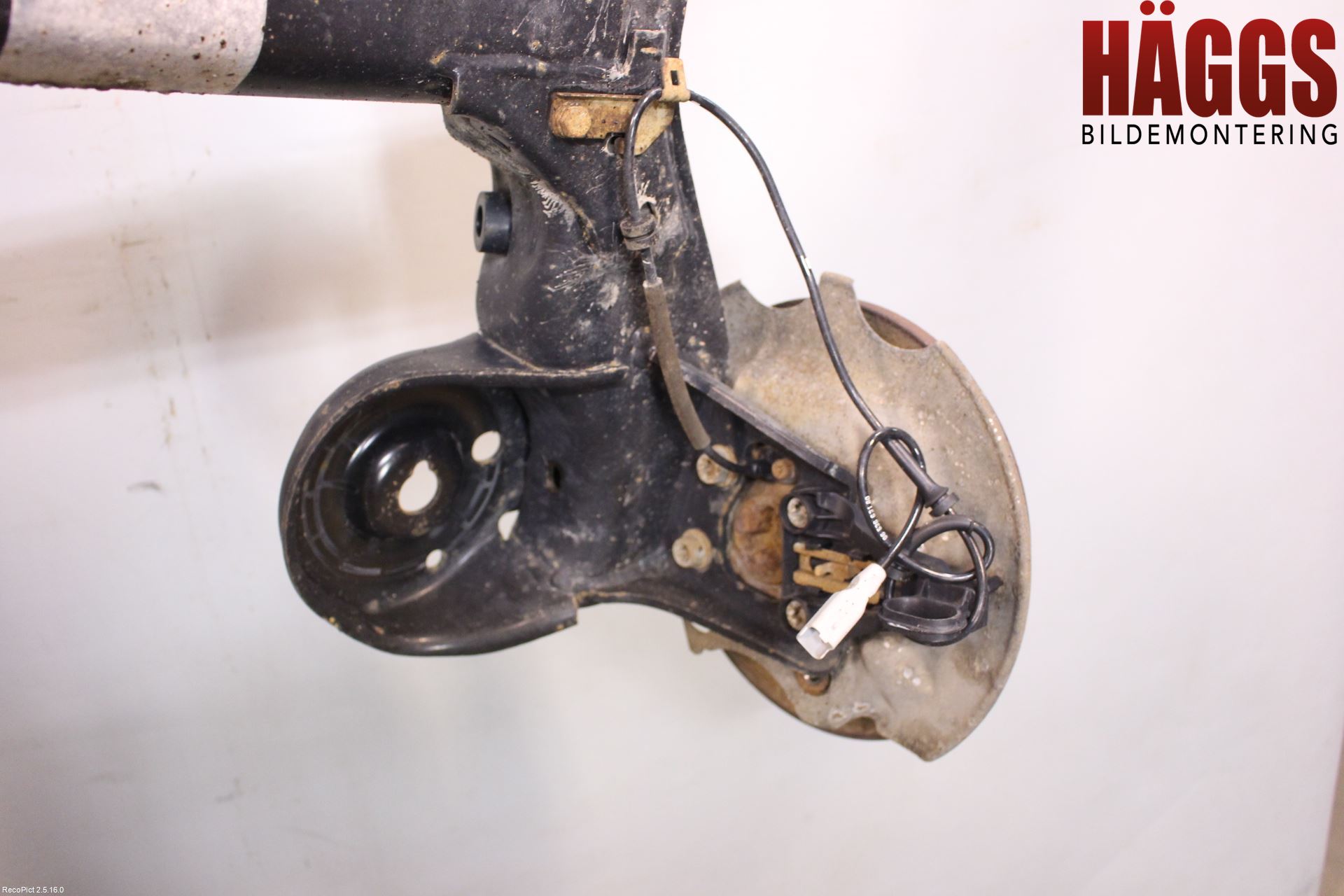 Peugeot PARTNER 08-15 Bakaxel