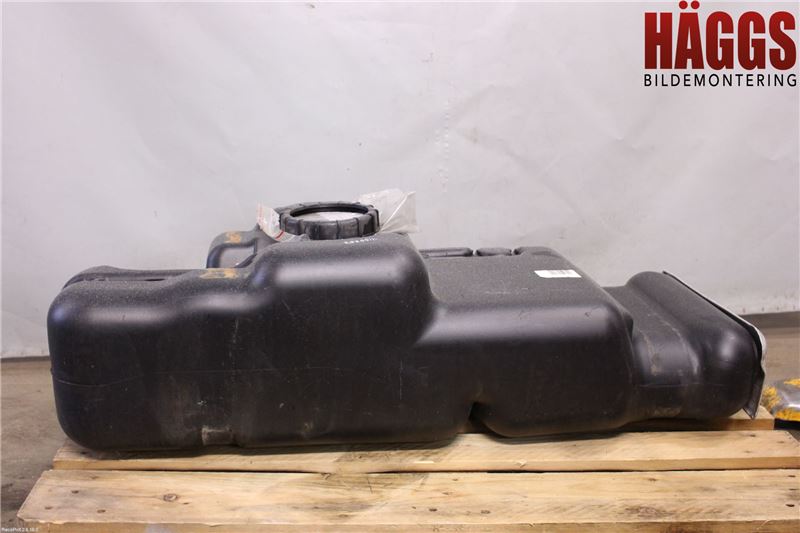 Nissan NAVARA 05-16 Bränsletank Diesel