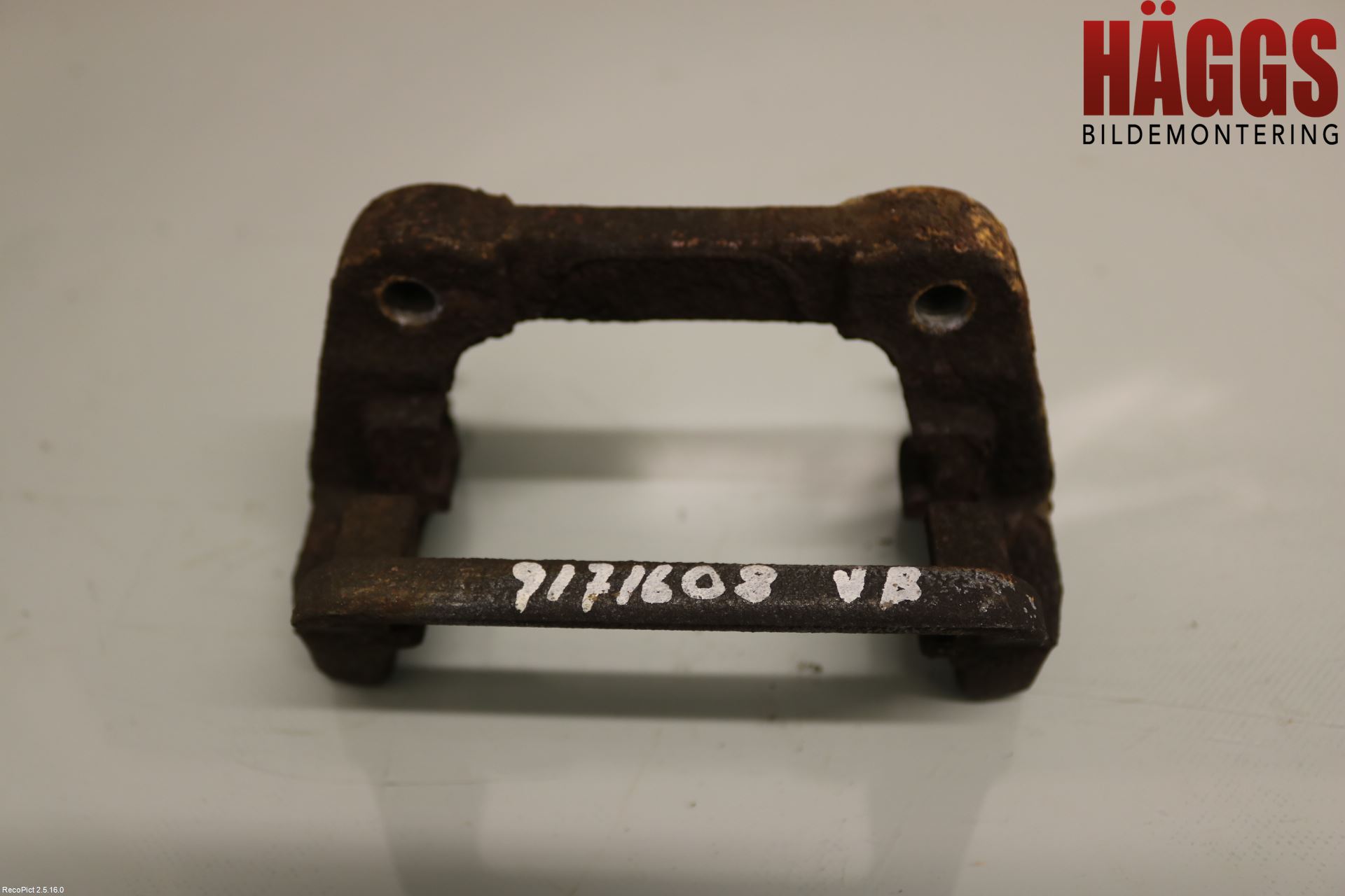 Volvo V60 11-13 Bromsokshållare