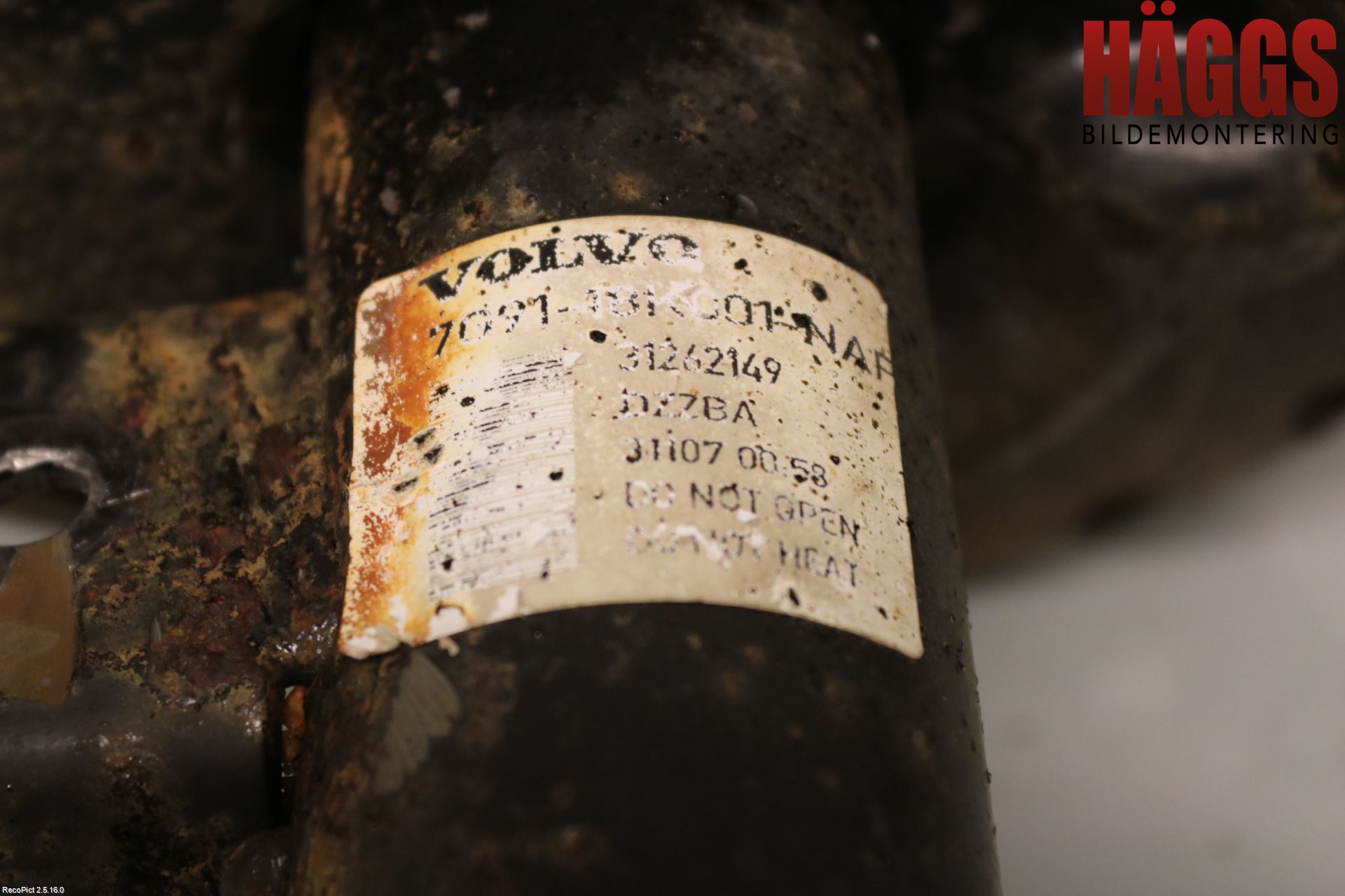 Volvo XC70 08-13 Fjäderben Fram Vänster