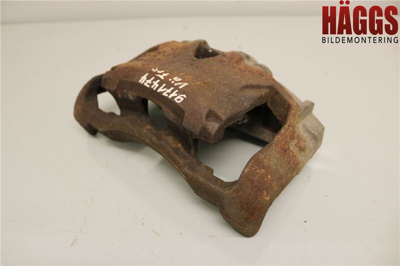 Volvo XC70 08-13 Bromsok Fram Vänster