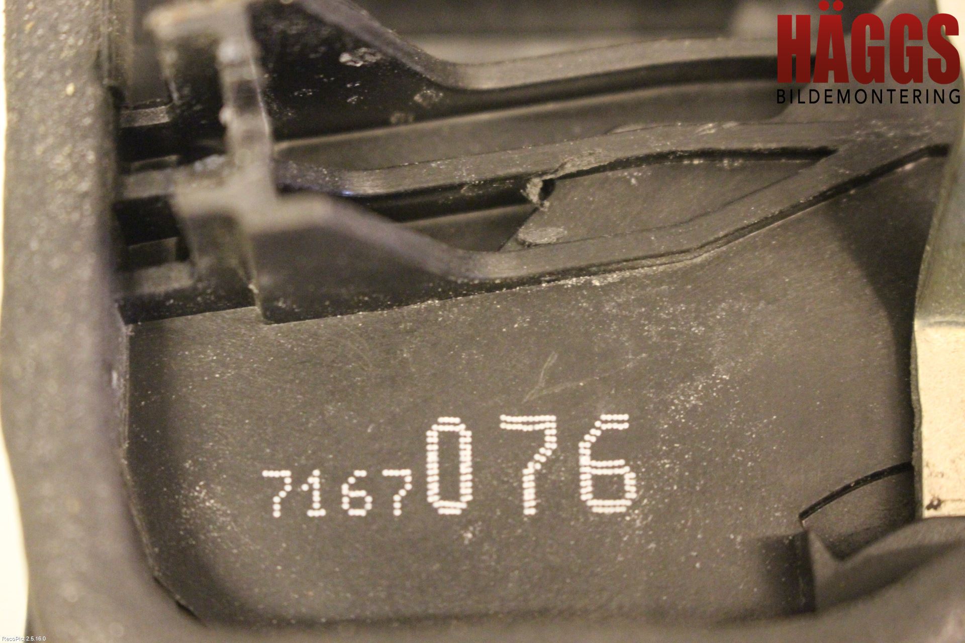 BMW 5 E60/61 Sed/Tou 02-10 Låskista-Dörrlås