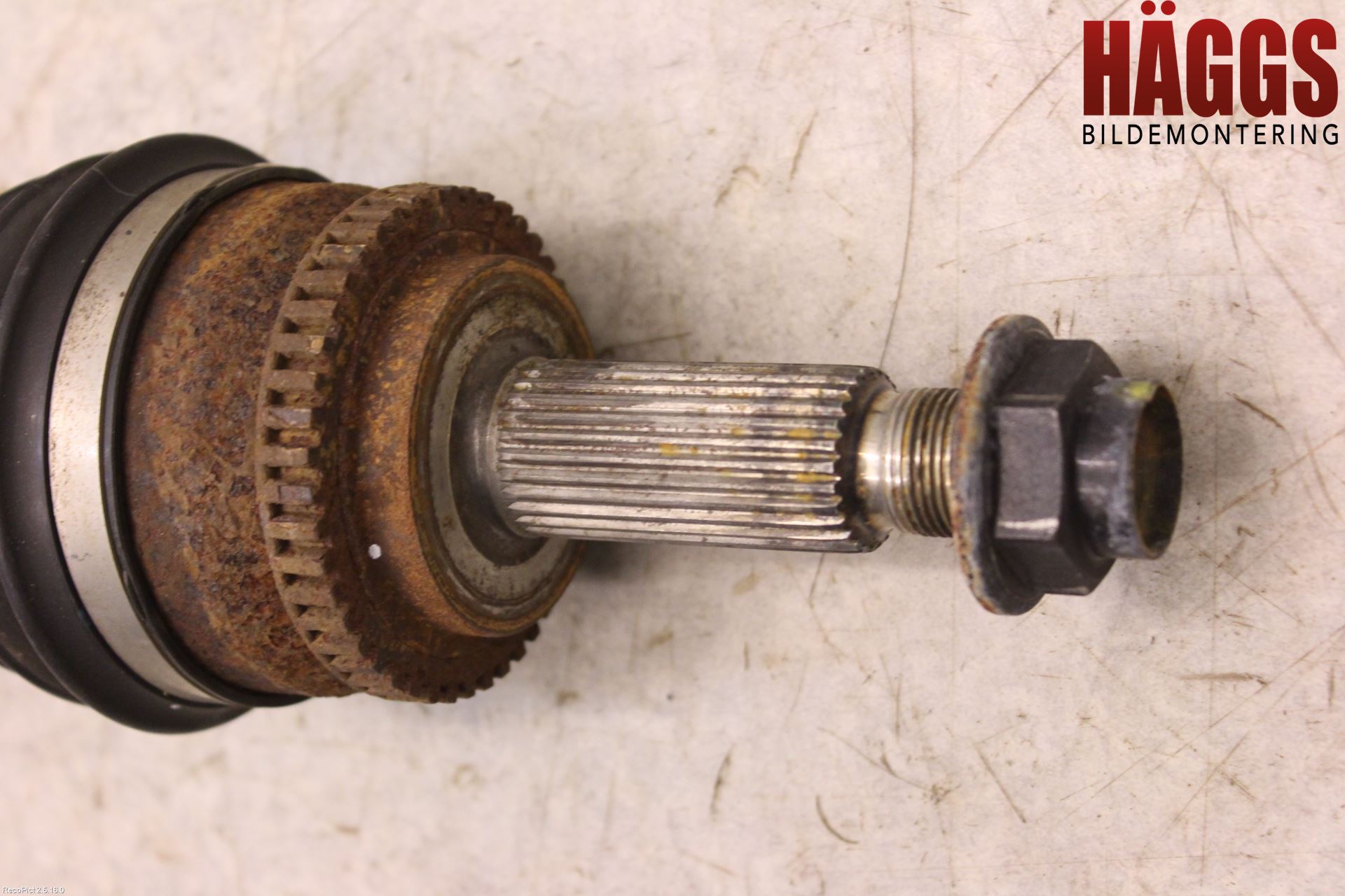 Kia VENGA 10-19 Drivaxel Fram Vänster