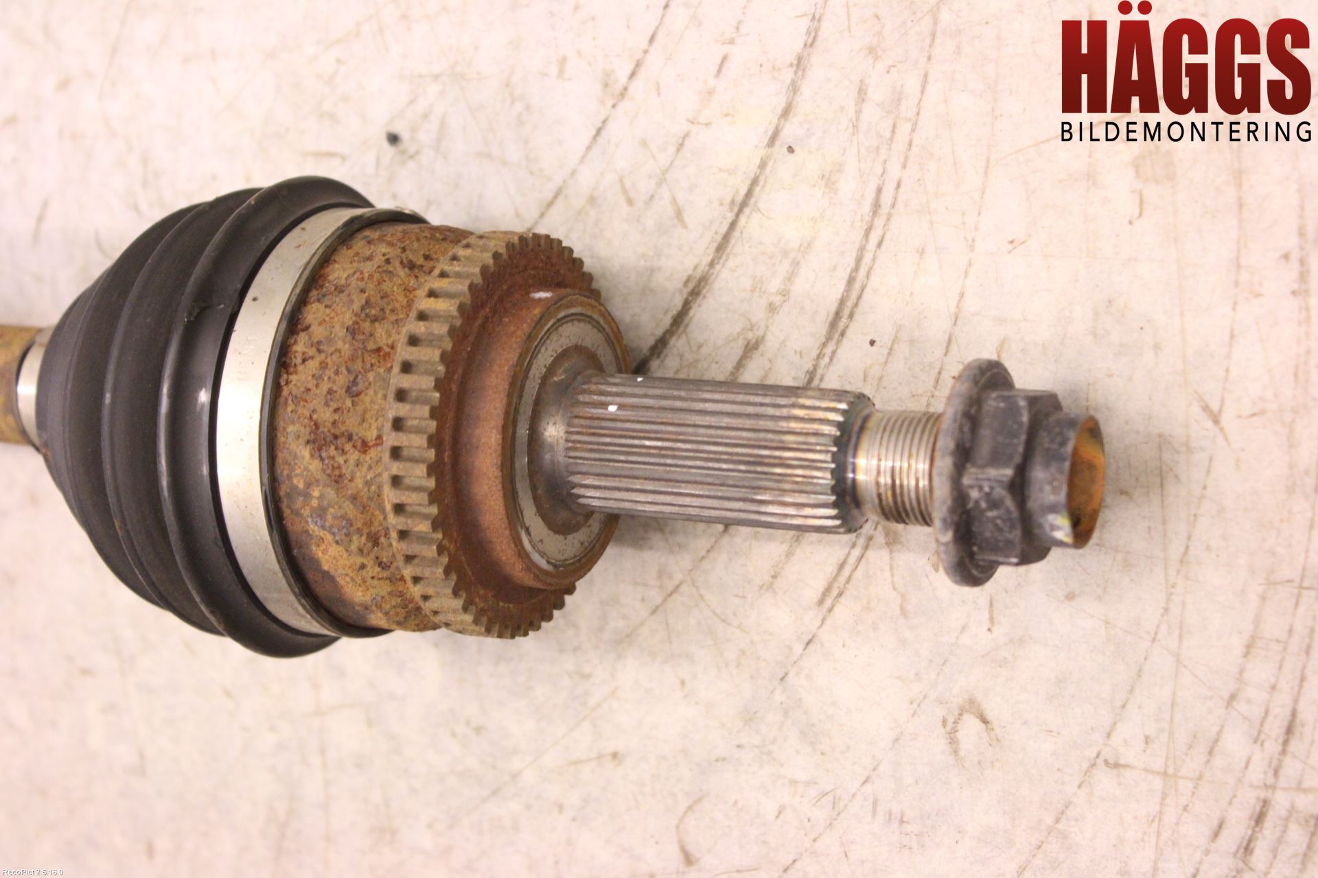 Kia VENGA 10-19 Drivaxel Fram Höger