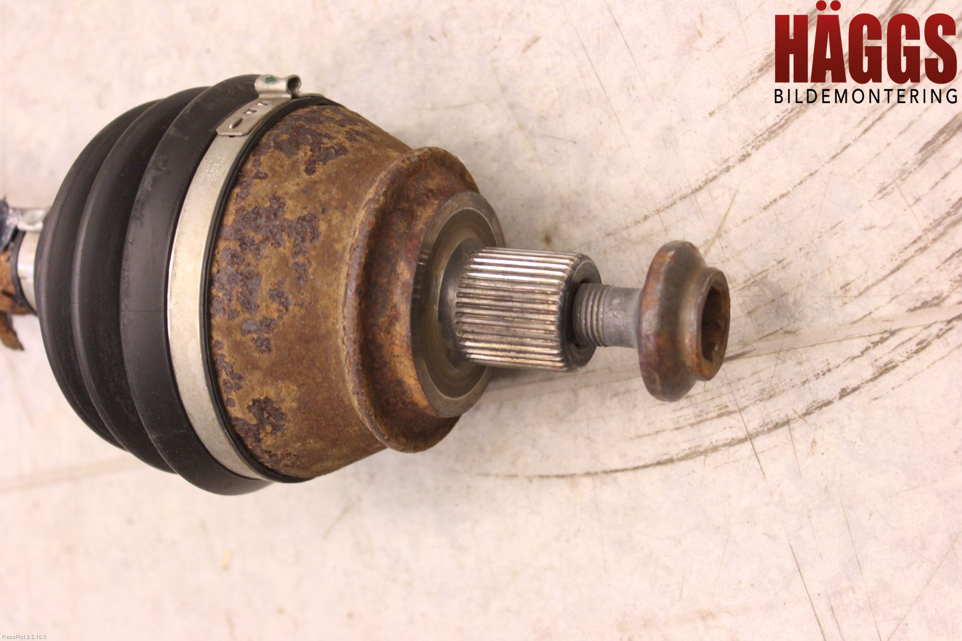 Audi A6/S6     05-11 Drivaxel Fram Vänster