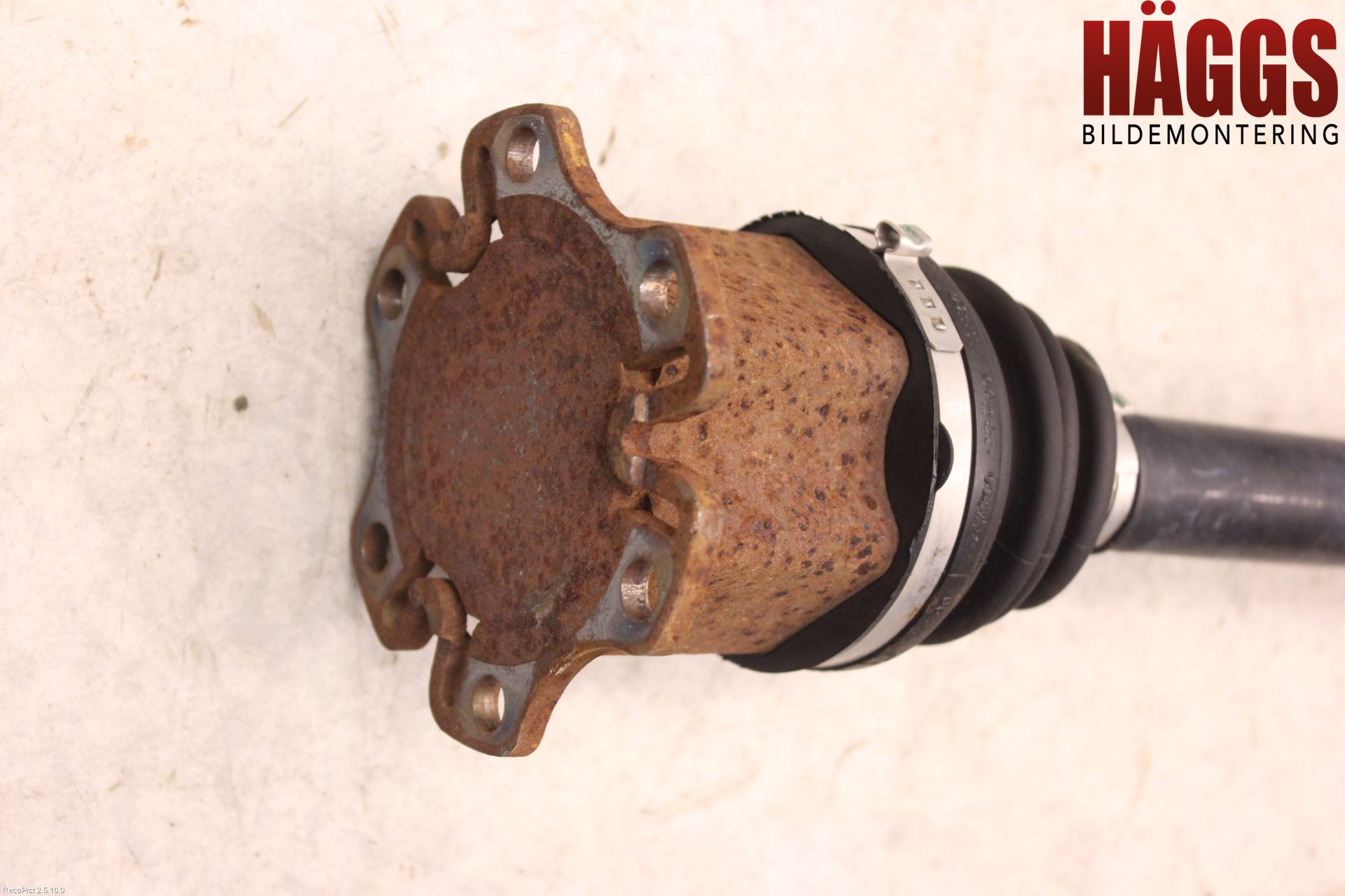 Audi A6/S6     05-11 Drivaxel Fram Vänster