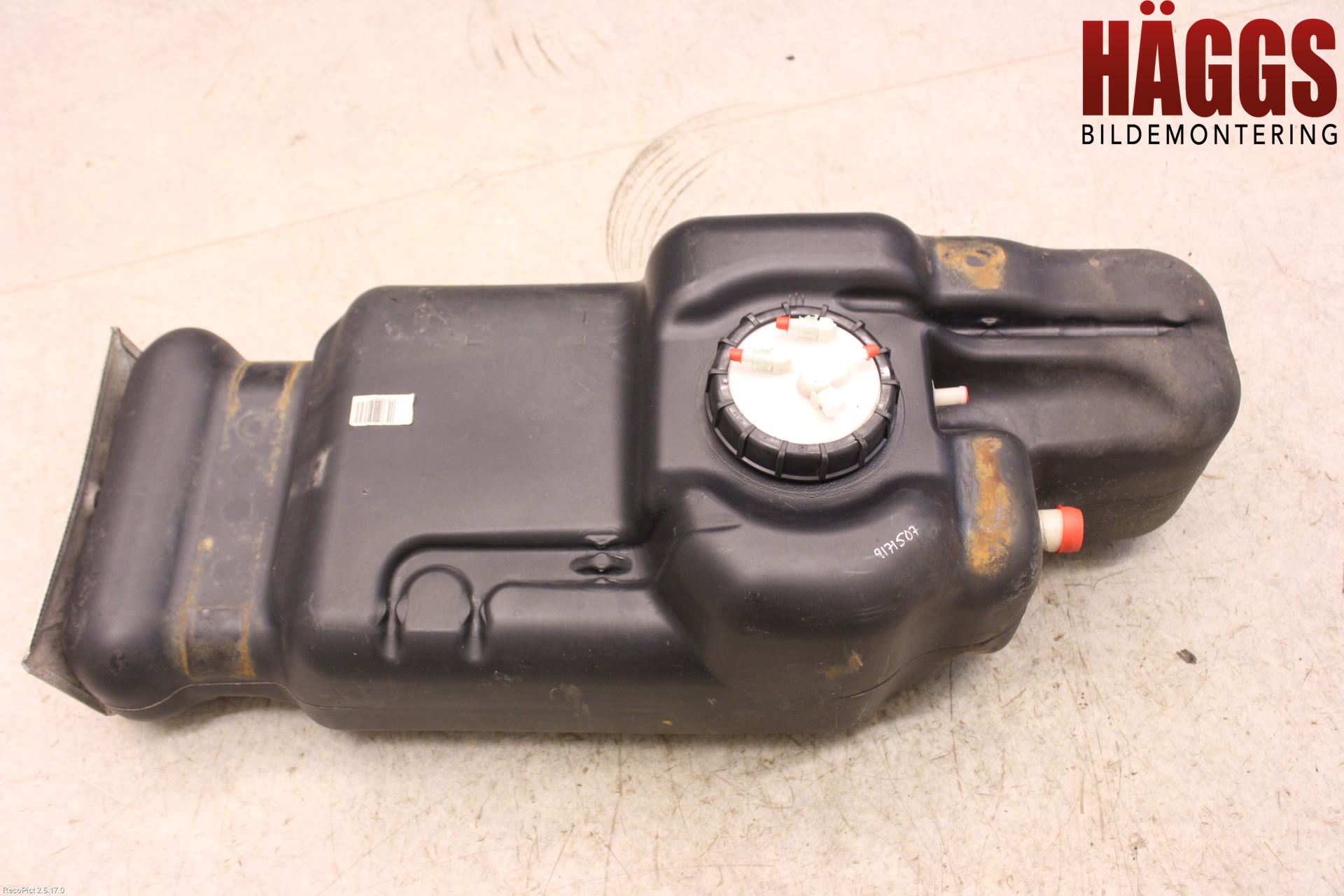 Nissan NAVARA 05-16 Bränsletank Diesel
