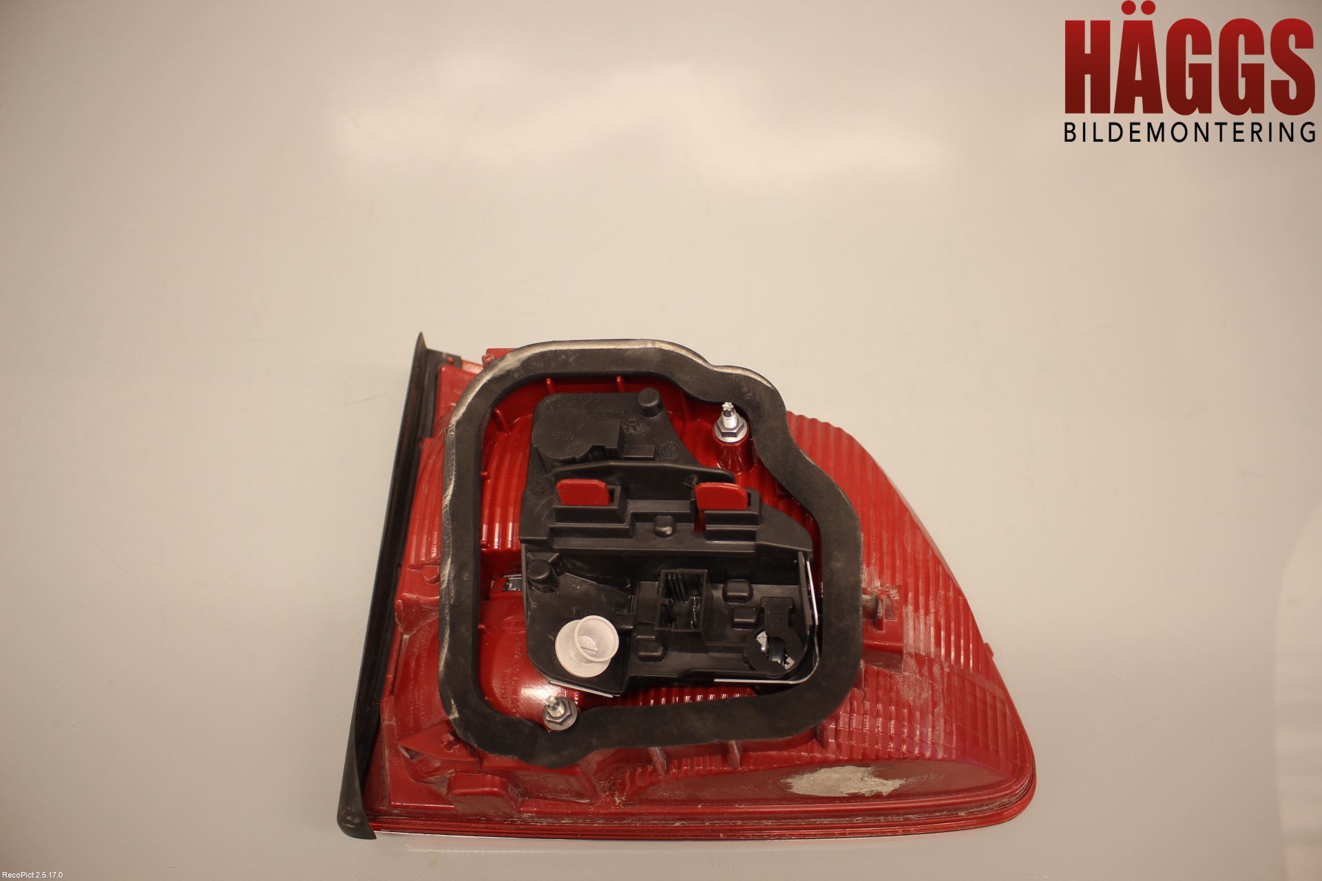 Volkswagen VW TOURAN 10-15 Bakljus Lucka Hö