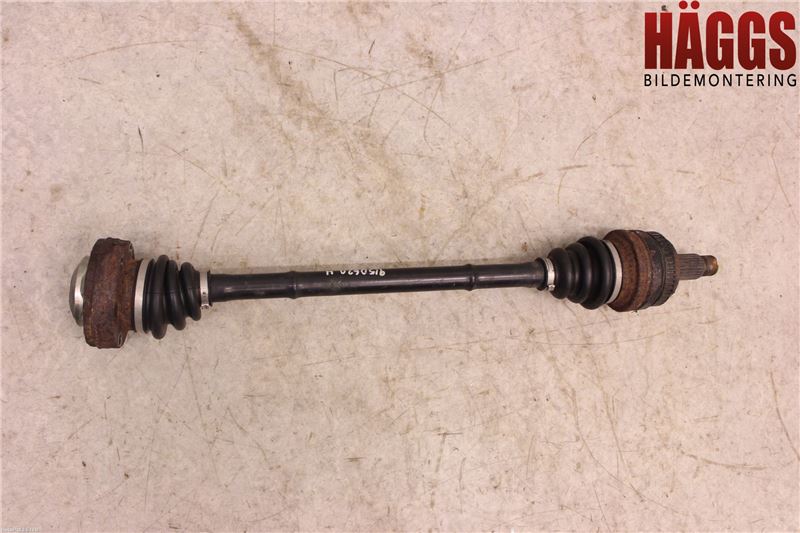 BMW 1 E87/81 5D/3D 03-11 Drivaxel Bak Höger