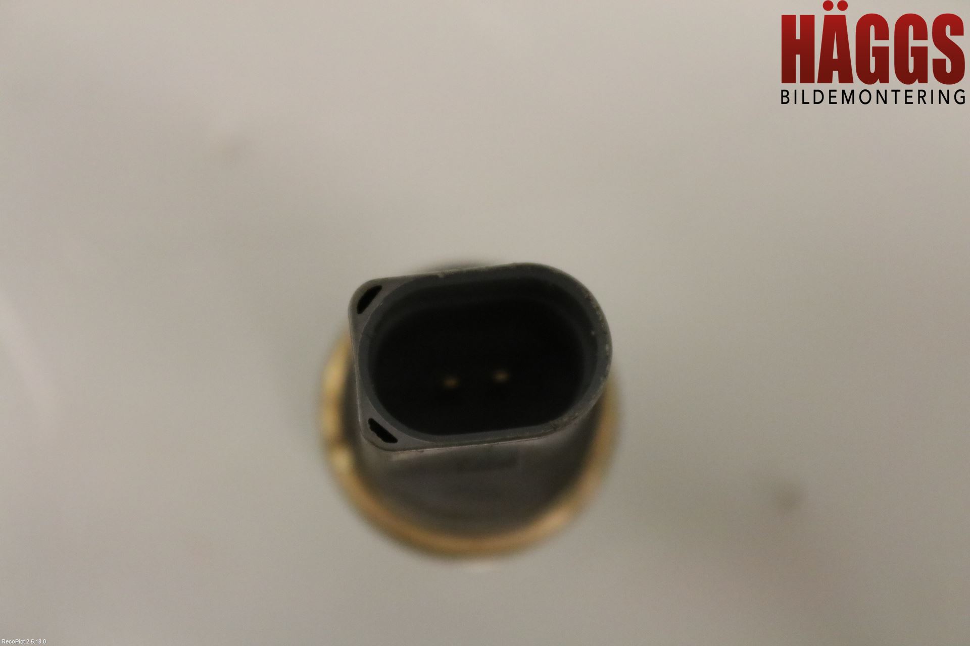 Volkswagen VW PASSAT 05-11 Givare Temp Vatten