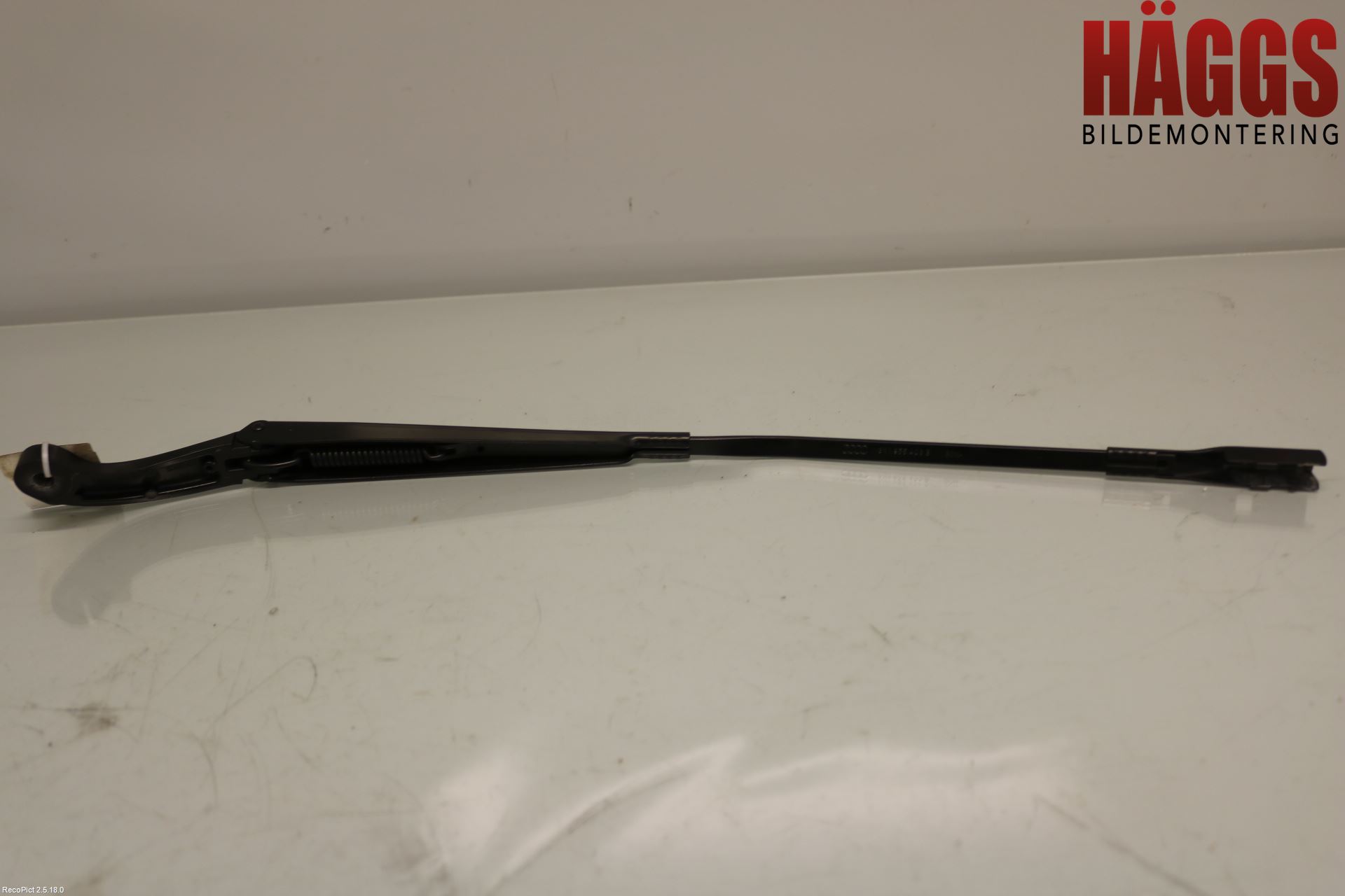Audi A3/S3 8V 13-20 Torkararm Armar Vindruta