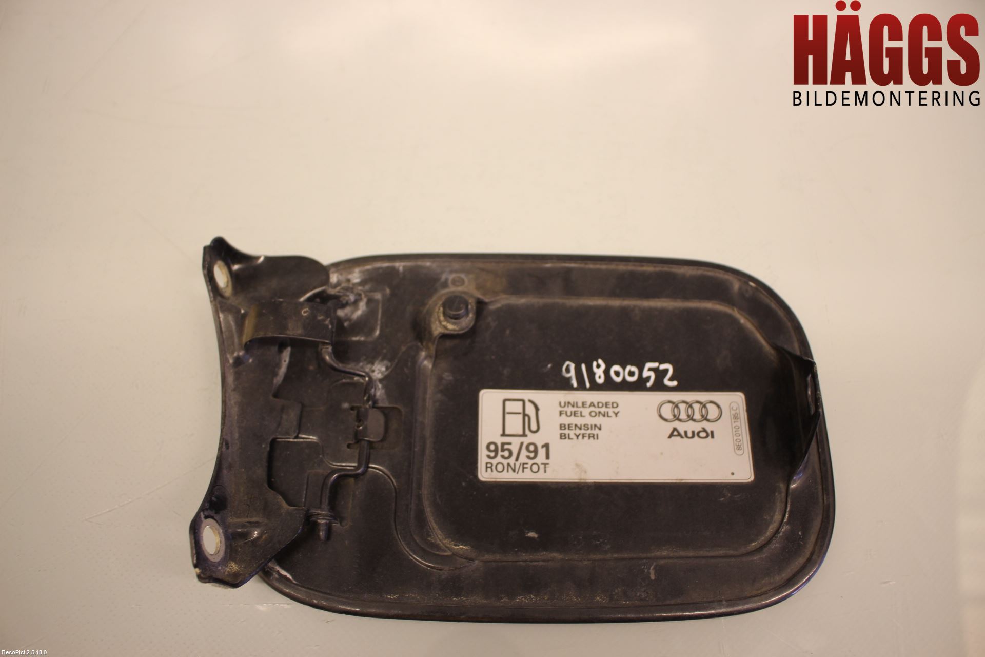 Audi A4/S4 01-05 Tanklucka
