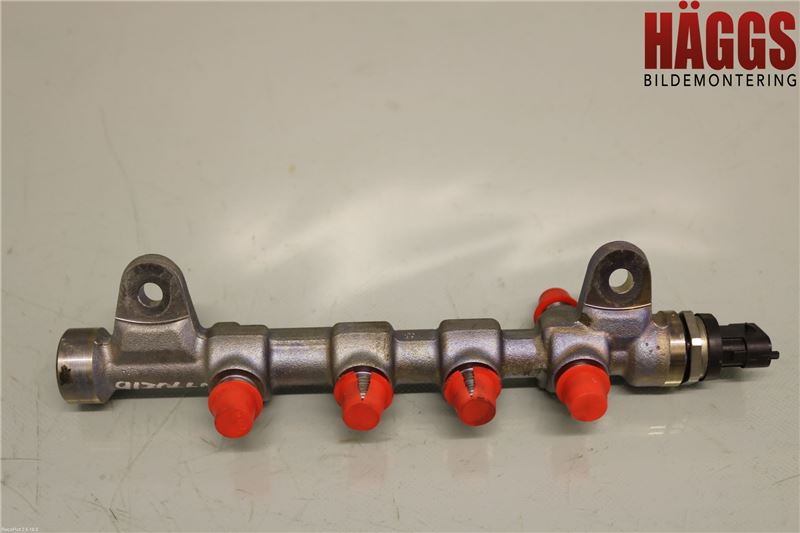 Fiat 500X 15- Injbränslefördelare