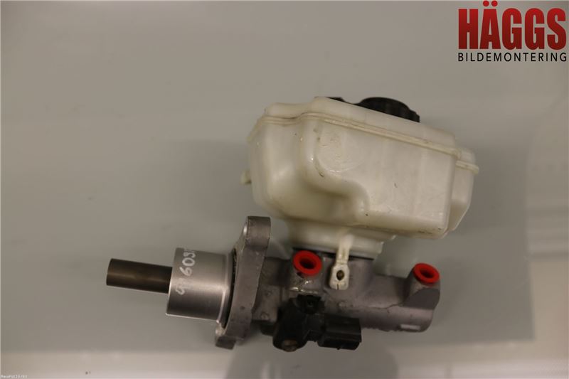 Volkswagen VW CADDY      04-10 Broms Huvudcylinder