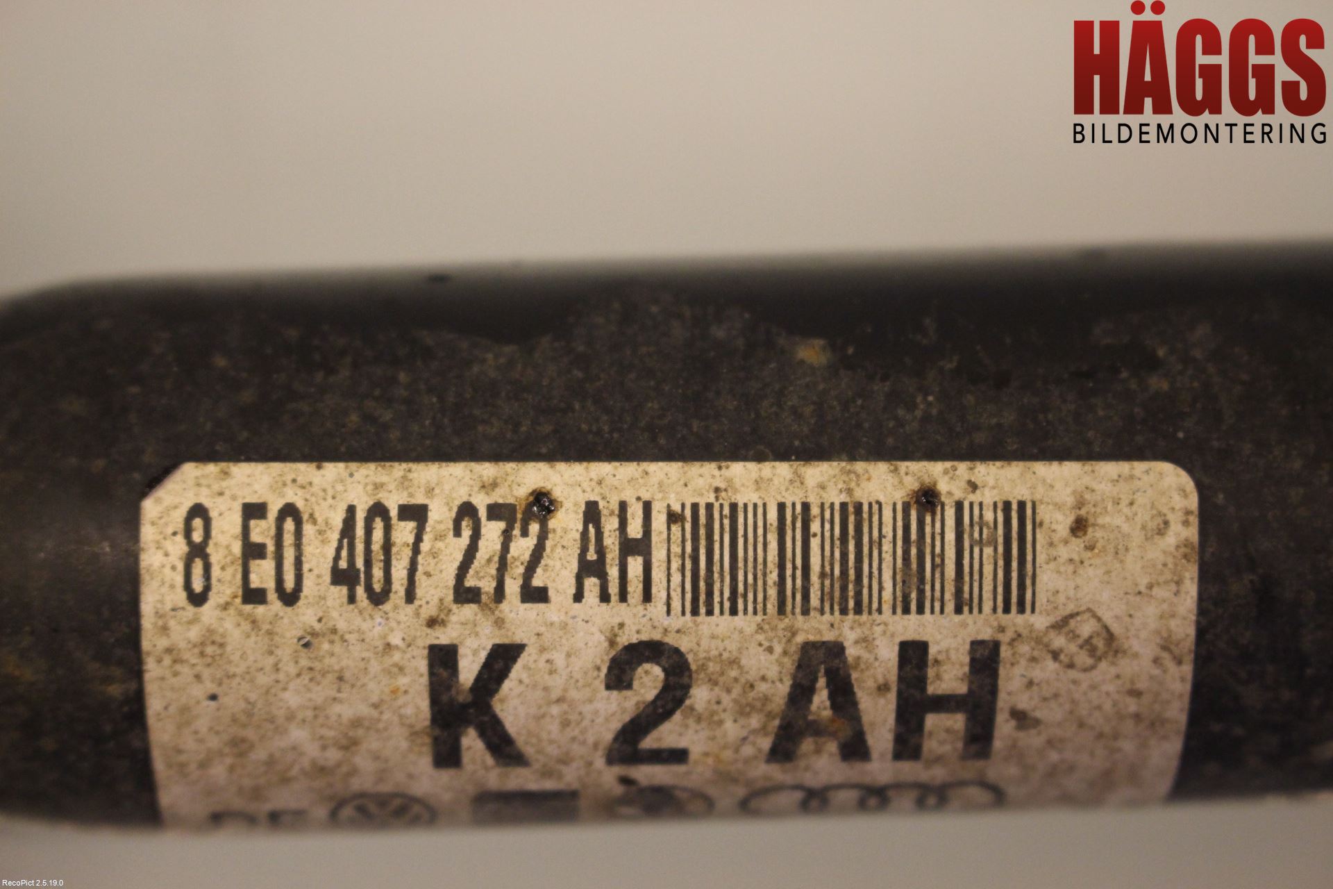 Audi A4/S4 01-05 Drivaxel Fram Höger