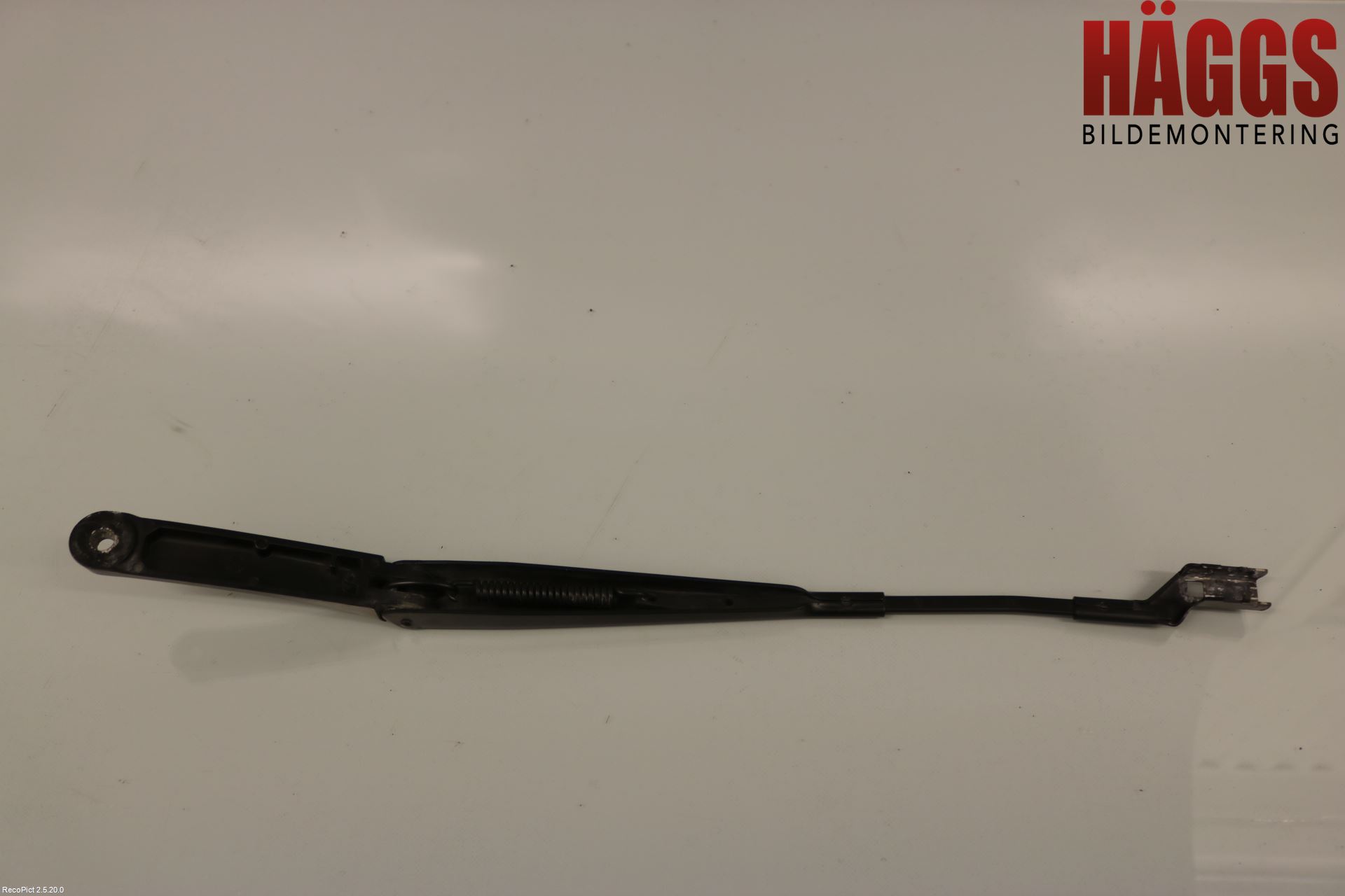 Volkswagen VW TIGUAN 16-24 Torkararm Armar Vindruta