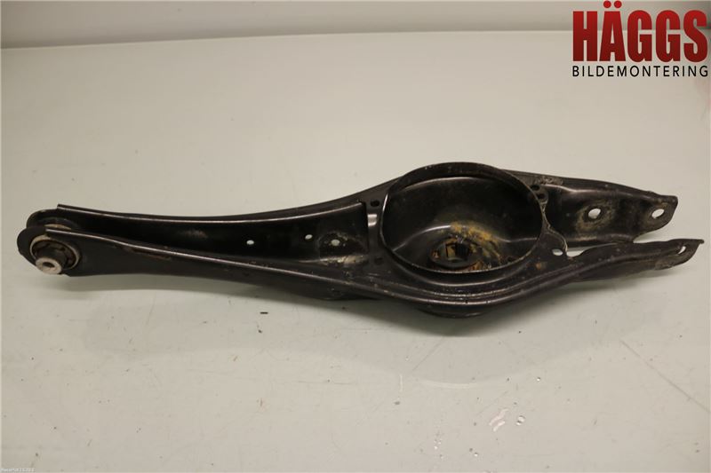 Volkswagen VW TIGUAN 16-24 Bärarm Bak Vä-Hö