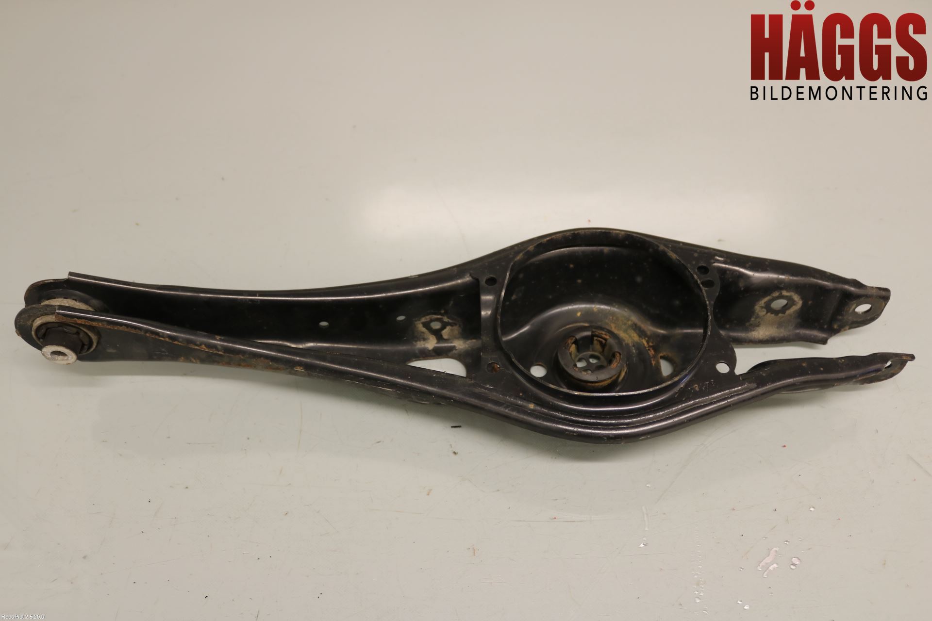 Volkswagen VW TIGUAN 16-24 Bärarm Bak Vä-Hö
