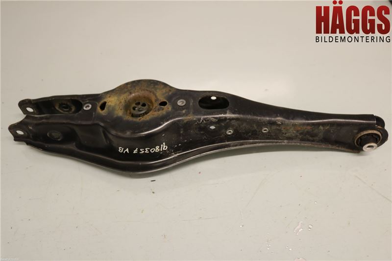 Volkswagen VW TIGUAN 16-24 Bärarm Bak Vä-Hö