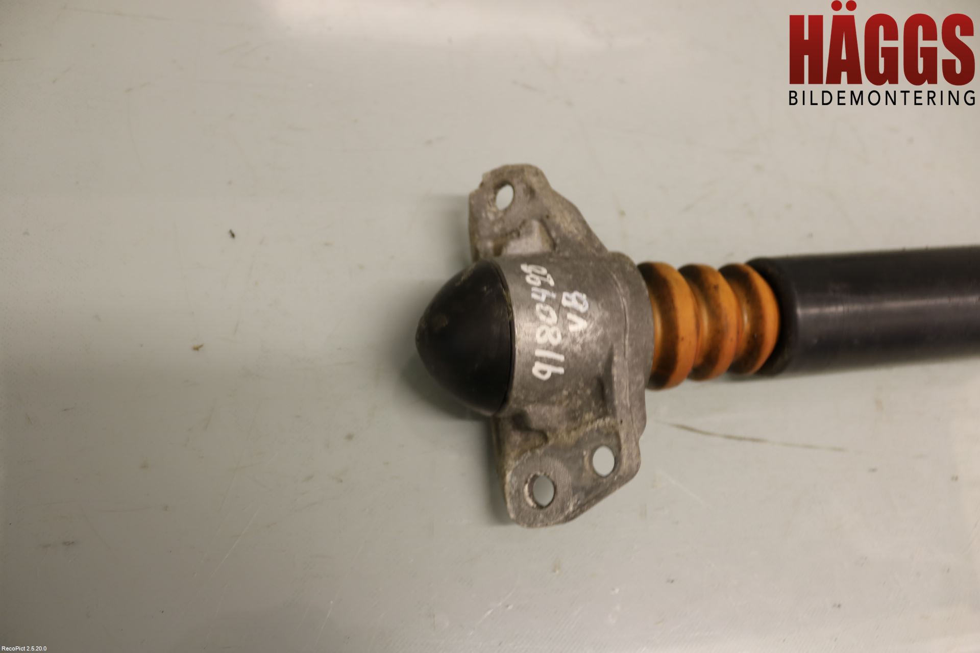 Volkswagen VW PASSAT 11-14 Stötdämpare Bak