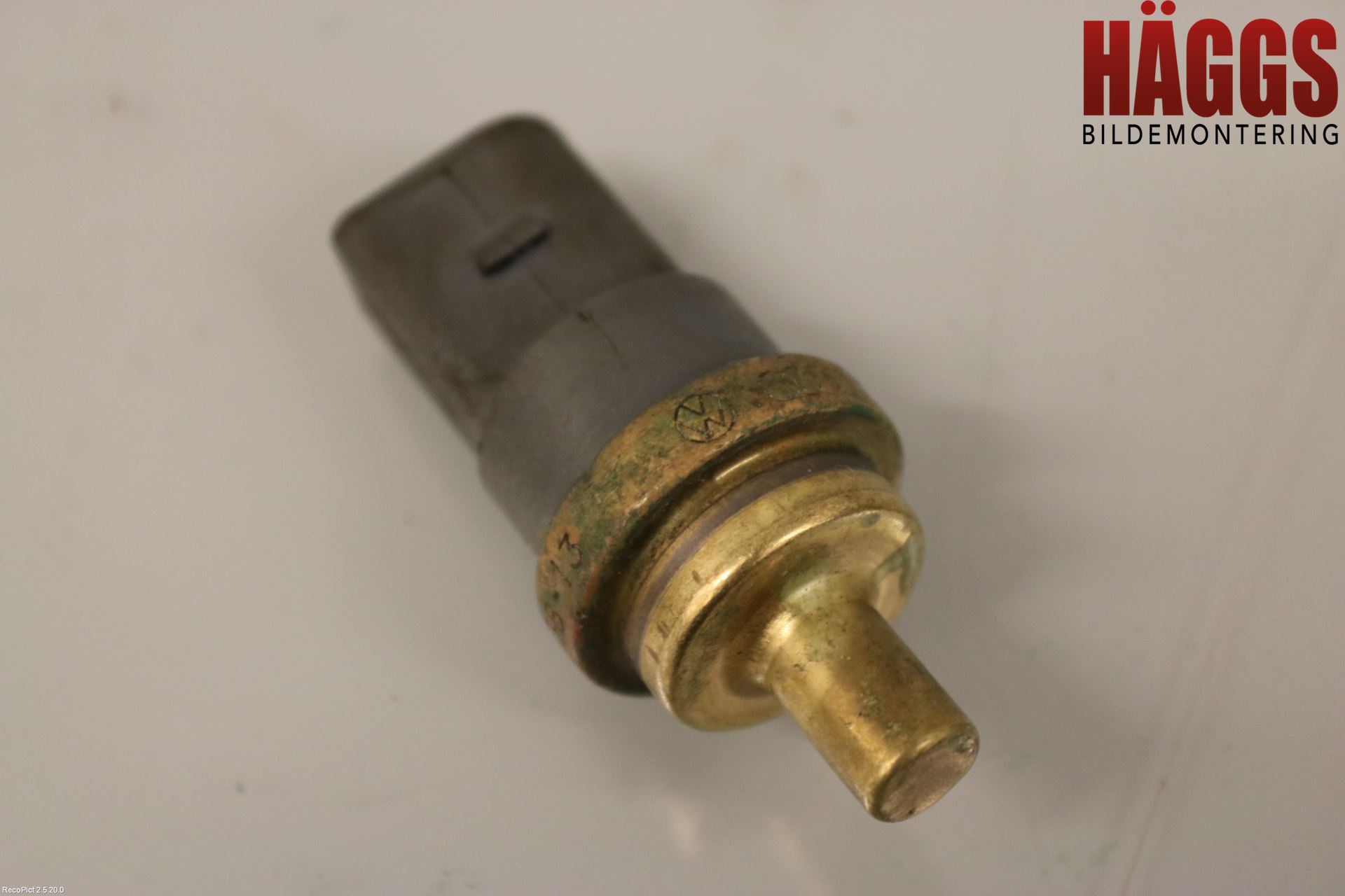 Volkswagen VW PASSAT 11-14 Givare Temp Vatten