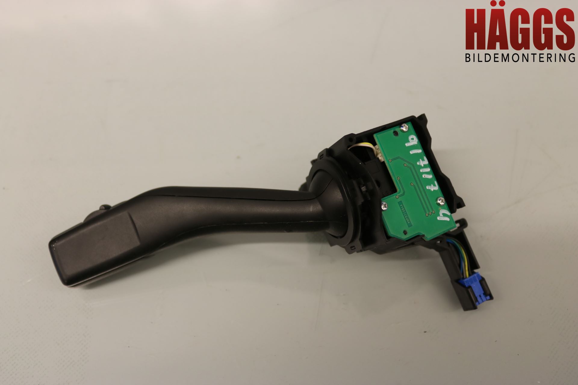 Volkswagen VW CADDY      04-10 Spak Torkar-Spolomk