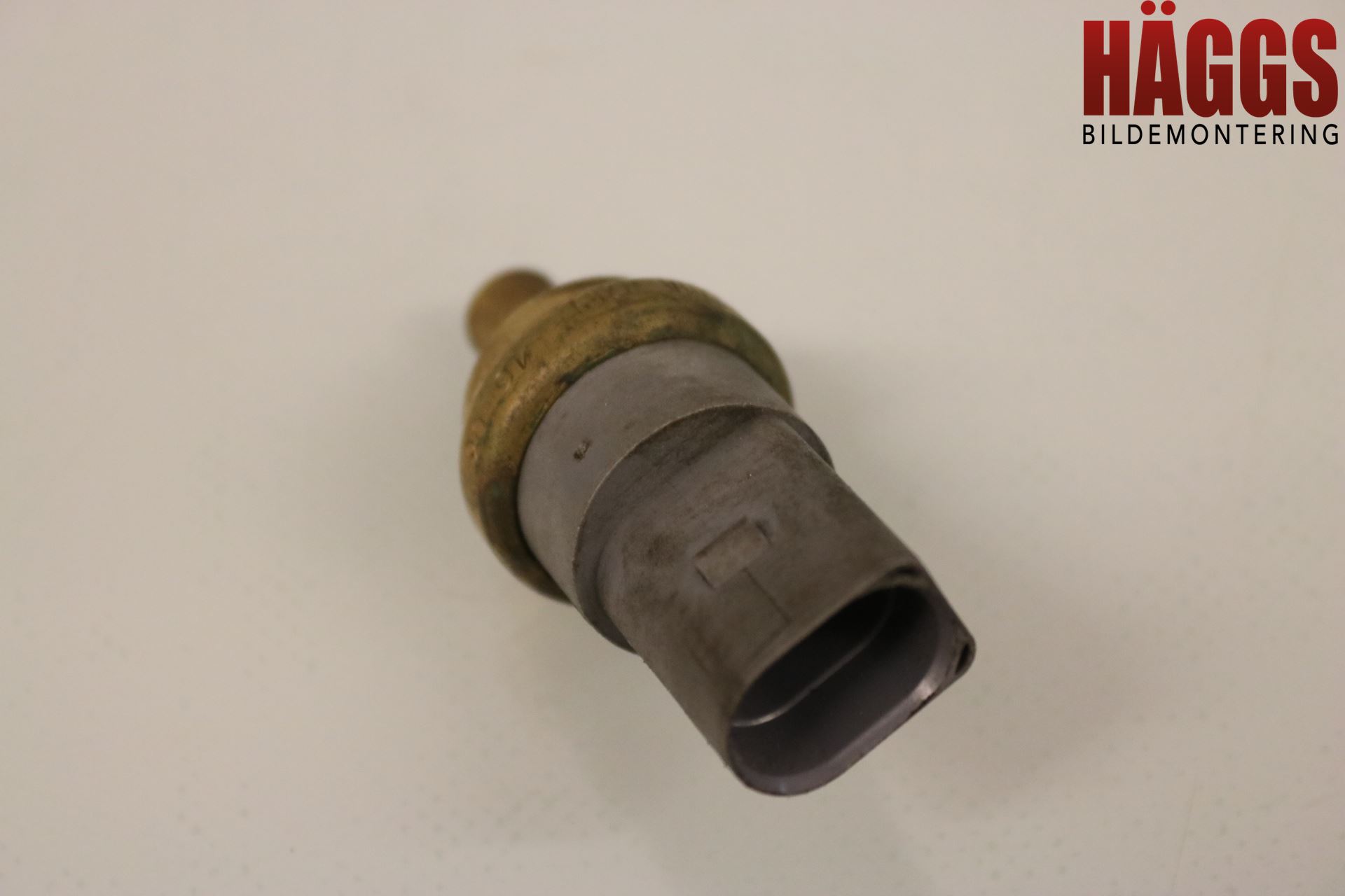 Volkswagen VW CADDY      04-10 Givare Temp Vatten