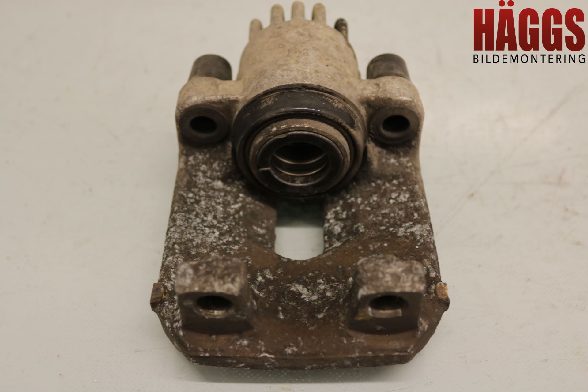 BMW 5 E39 95-04 Bromsok Bak Vänster