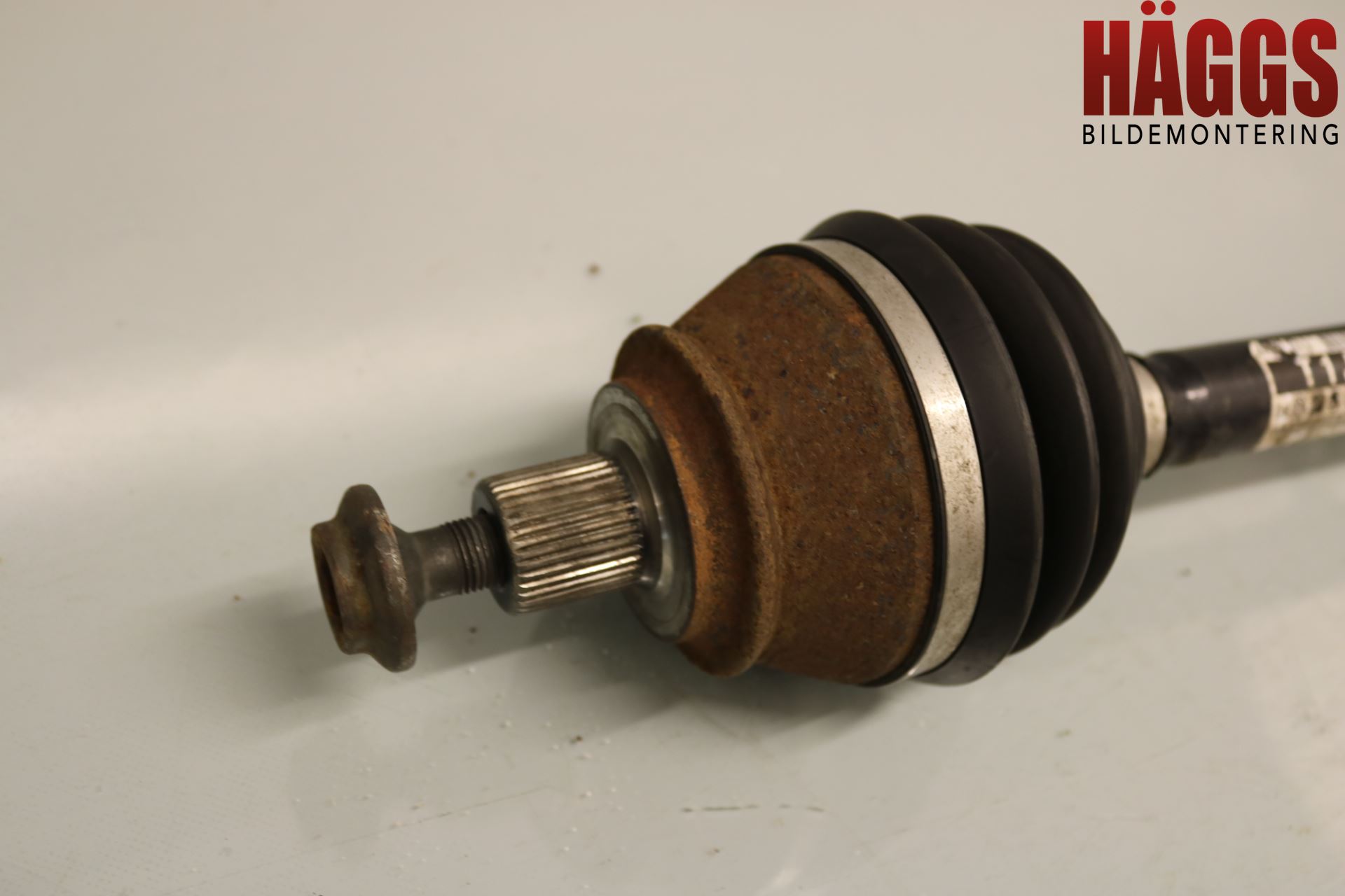 Audi A6/S6     05-11 Drivaxel Fram Vänster