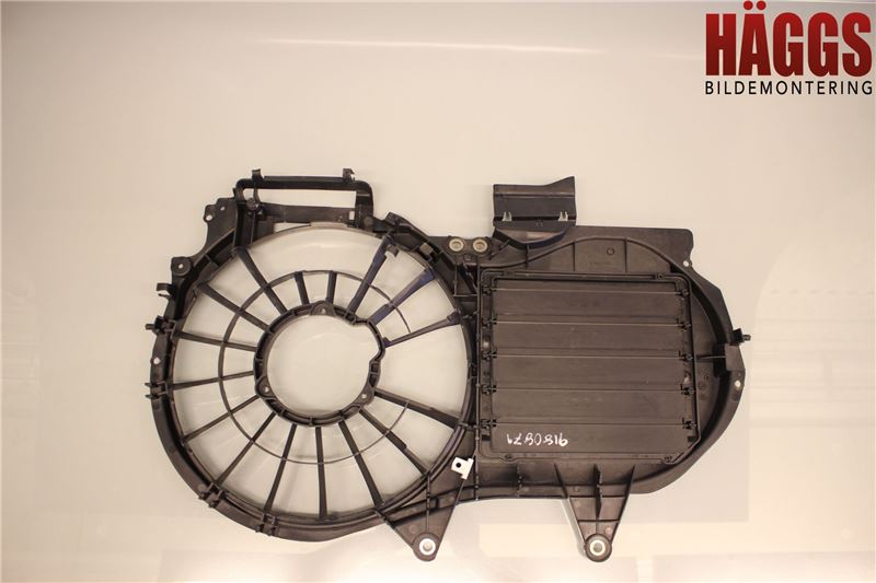 Audi A4/S4 01-05 Kylfläktkåpa