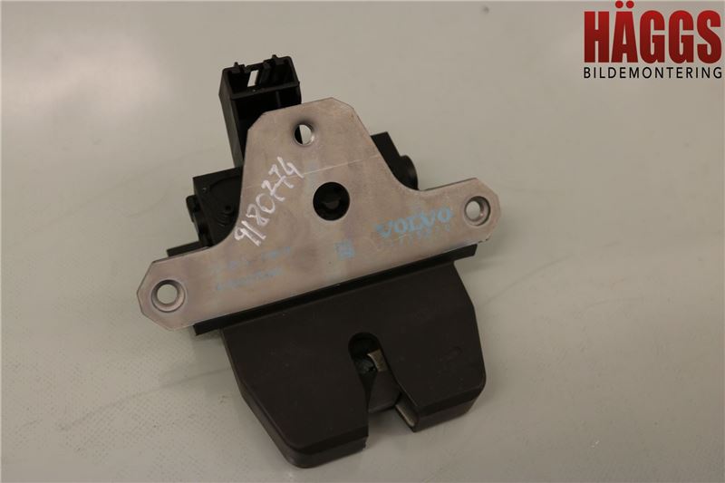 Volvo V40 12-19 Låskista Baklucka