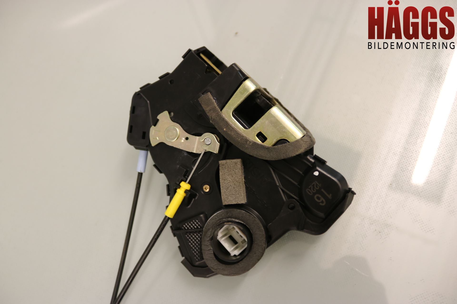 Toyota COROLLA 02-07 Låskista-Dörrlås