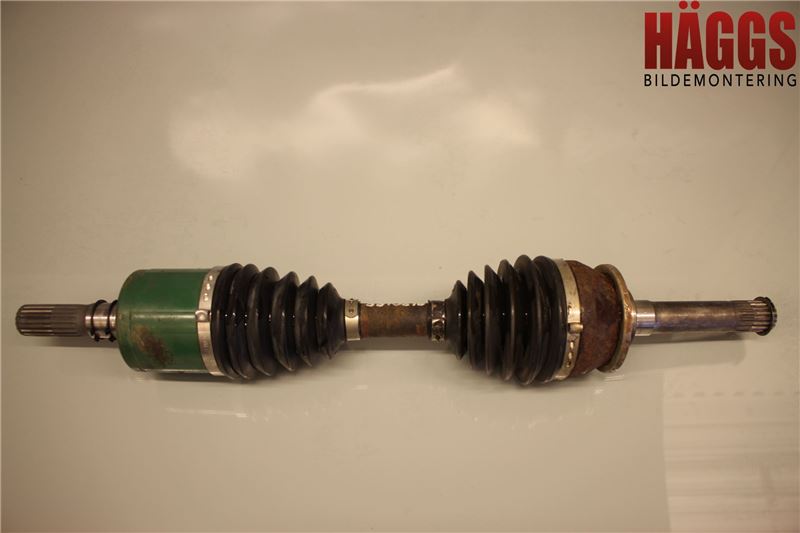 Isuzu D-MAX Drivaxel Fram Höger