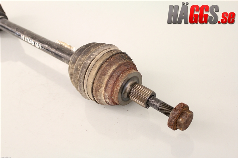 Volkswagen VW PASSAT 05-11 Drivaxel Bak Vänster