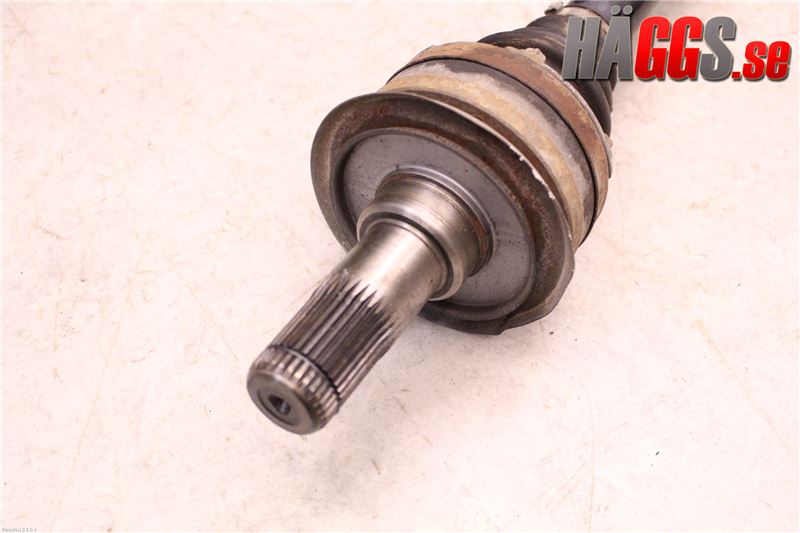 BMW 5 E60/61 Sed/Tou 02-10 Drivaxel Bak Vänster