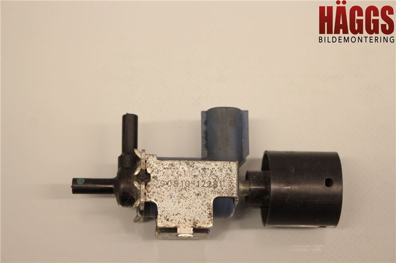 Toyota AURIS 10-12 Vakuumventil