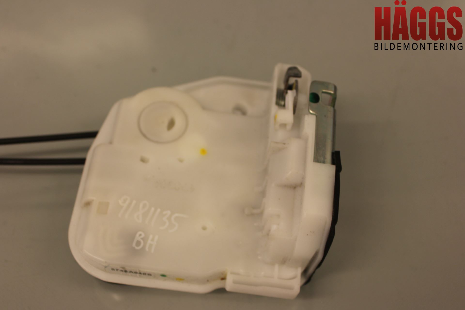 Mitsubishi L200 16-23 Låskista-Dörrlås