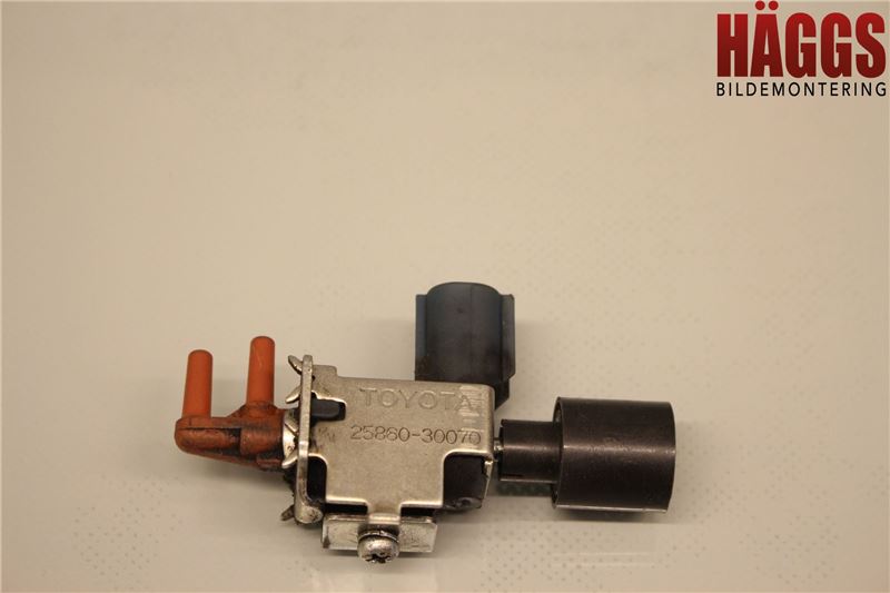 Toyota HILUX 05-16 Kolkanister Ventil