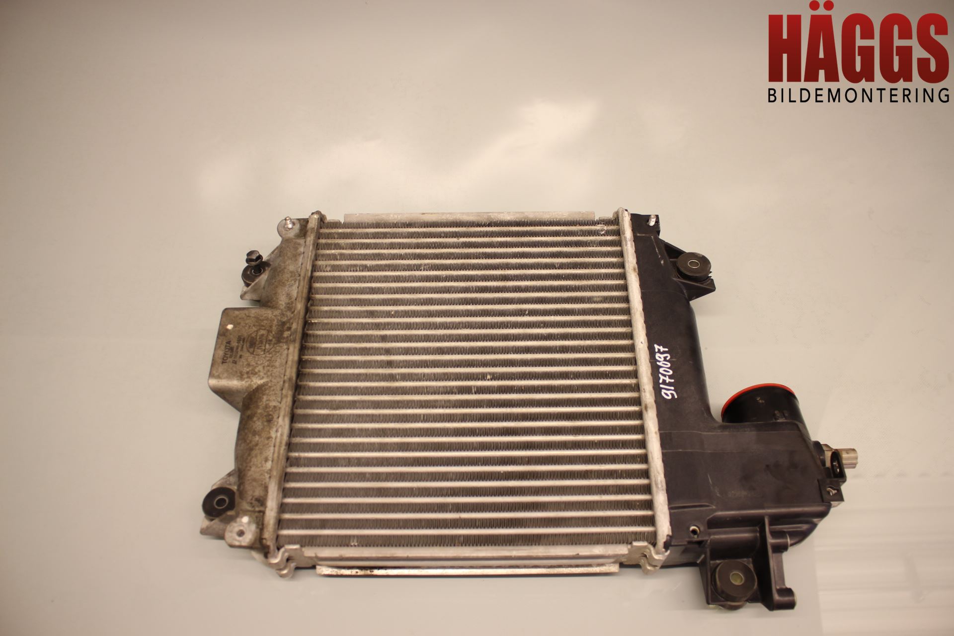 Toyota HILUX 05-16 Laddluft-Intercooler Kyl