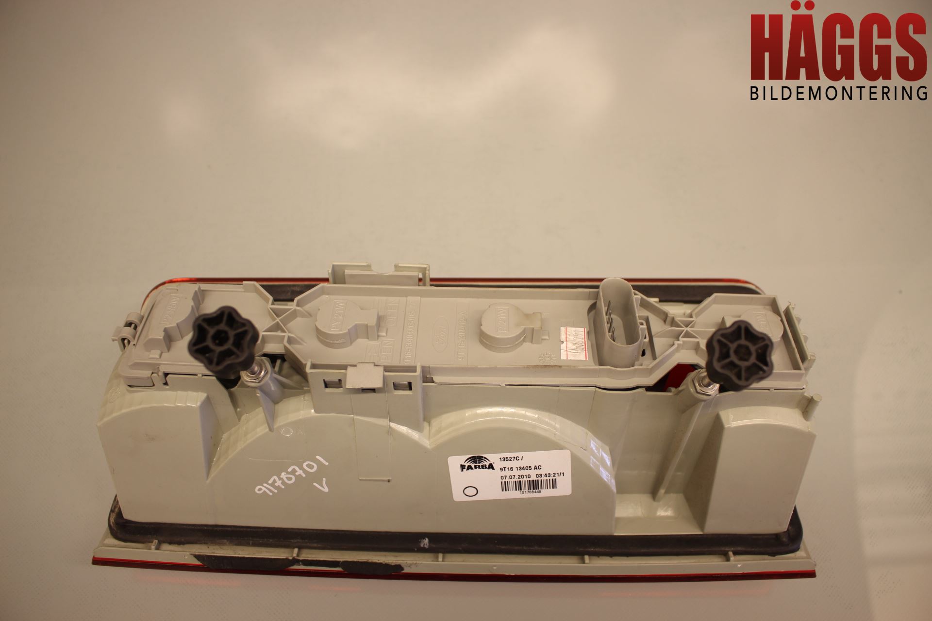 Ford TRANSIT CONNECT 09-13 Bakljus Vänster